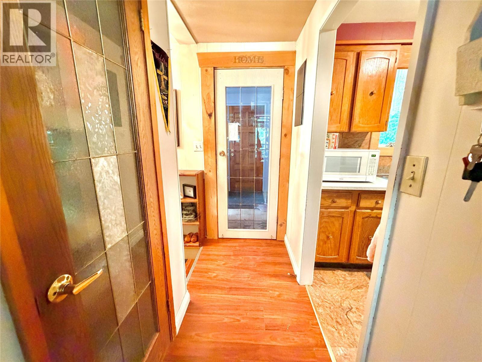 2186 Crestview Crescent - 18