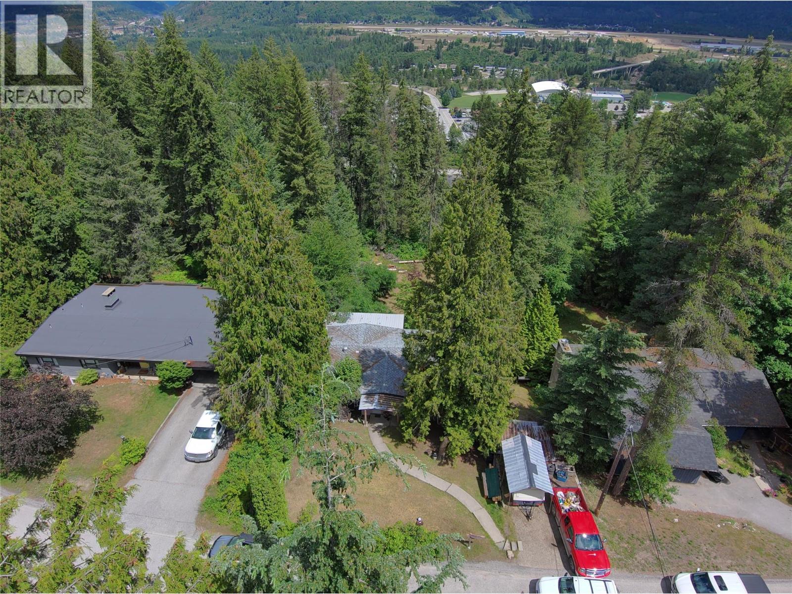 2186 Crestview Crescent - 48