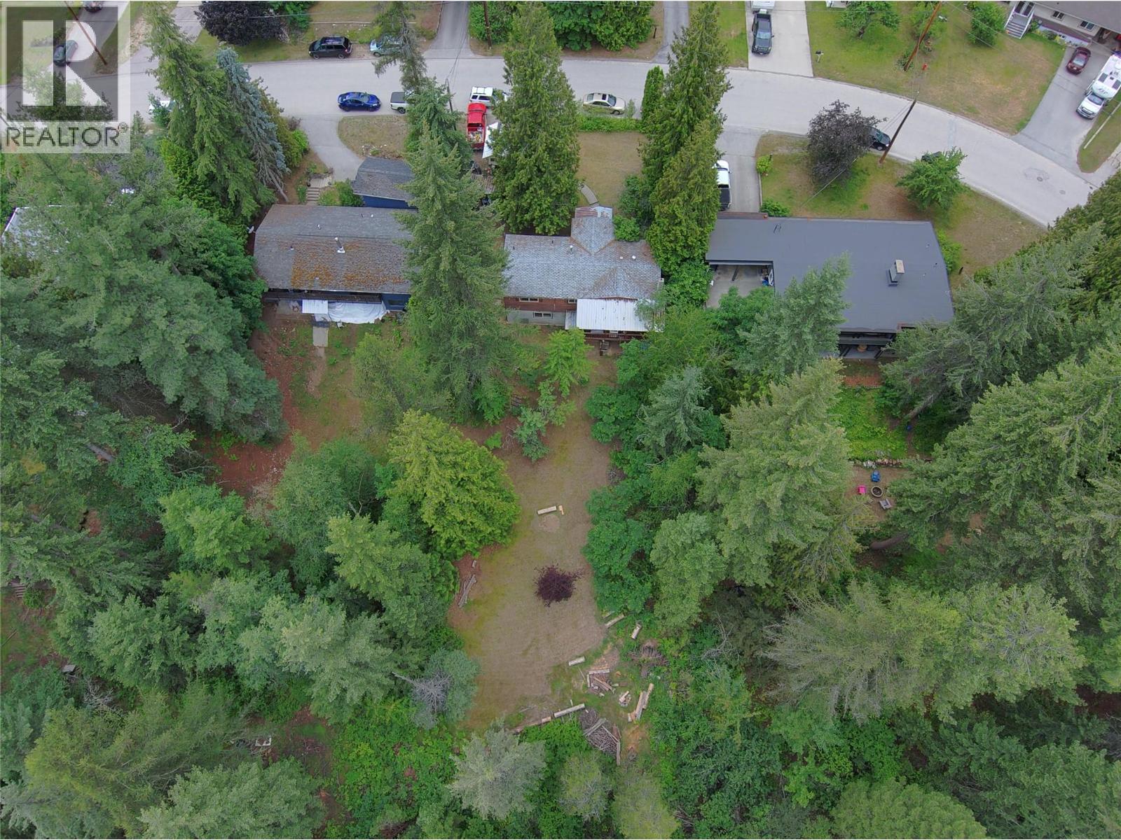 2186 Crestview Crescent - 55