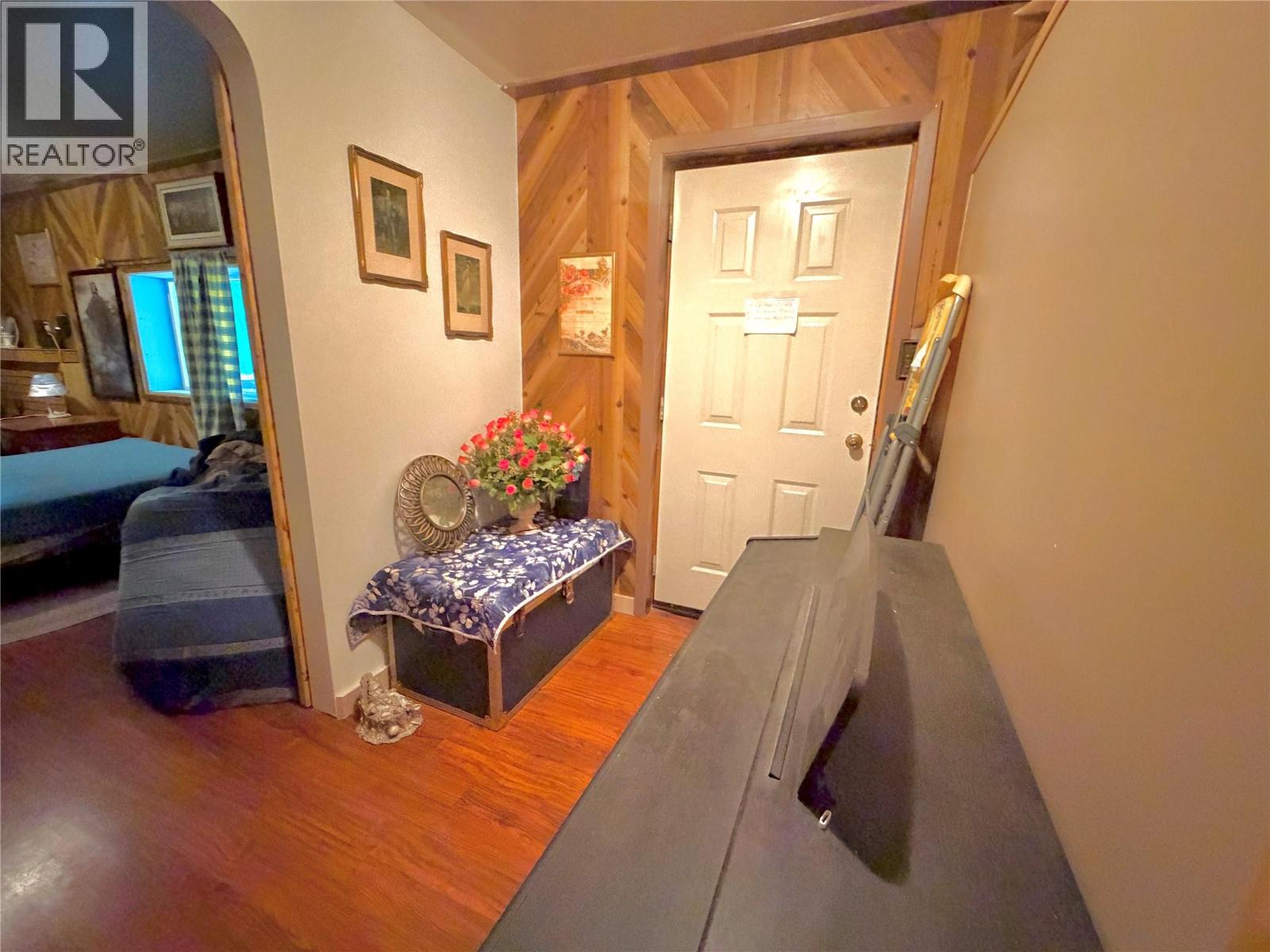 2186 Crestview Crescent - 33