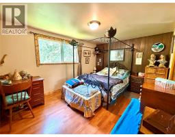 2186 Crestview Crescent, Castlegar, BC V1N3B3 Photo 24