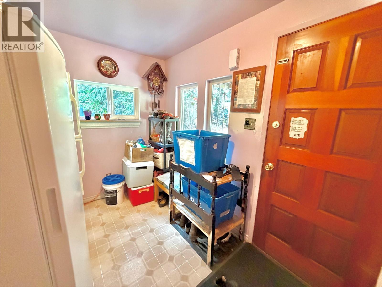 2186 Crestview Crescent - 27