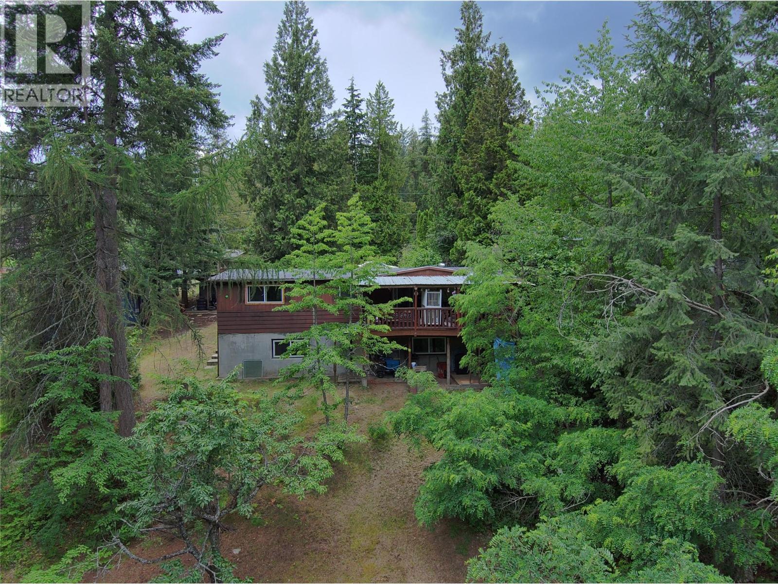 2186 Crestview Crescent - 1