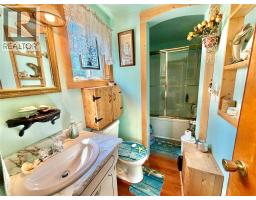 2186 Crestview Crescent, Castlegar, BC V1N3B3 Photo 21