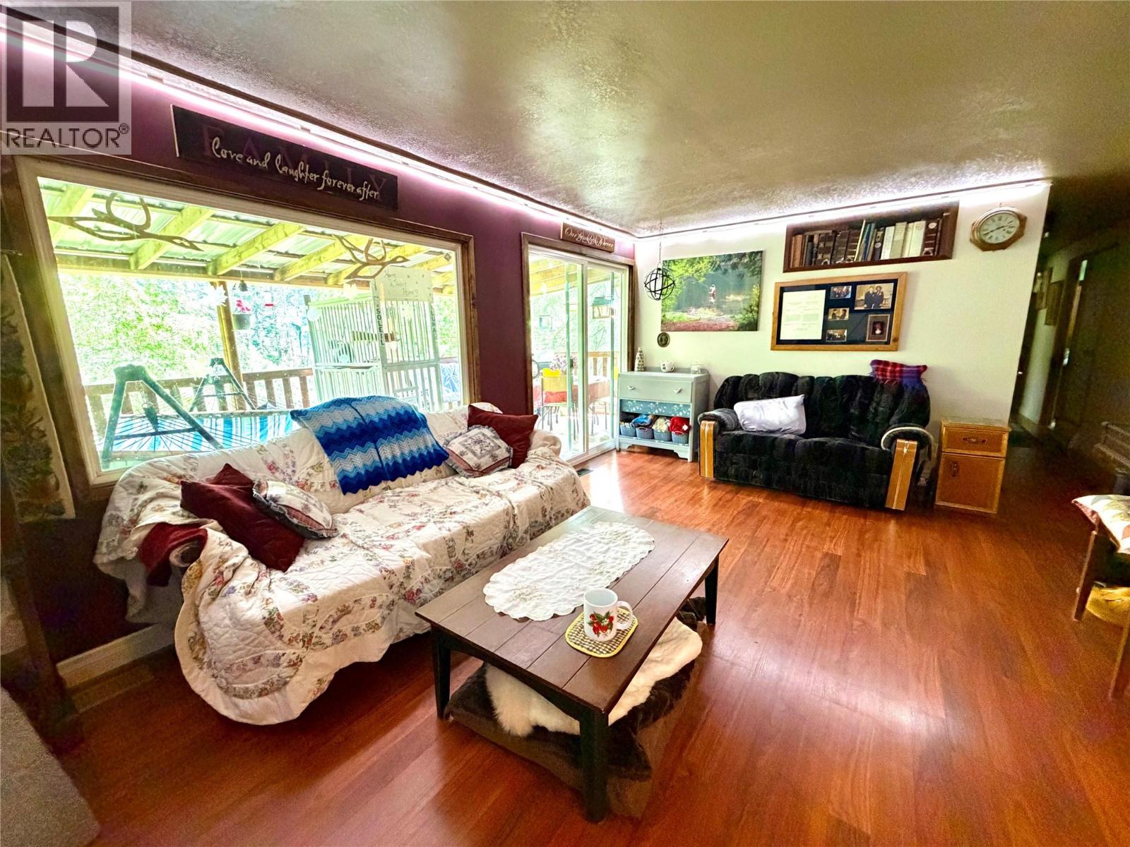 2186 Crestview Crescent - 16