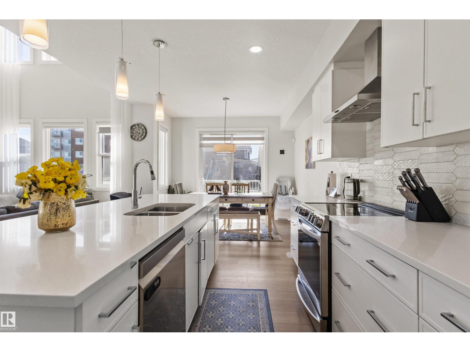 1471 PLUM CI SW - 18