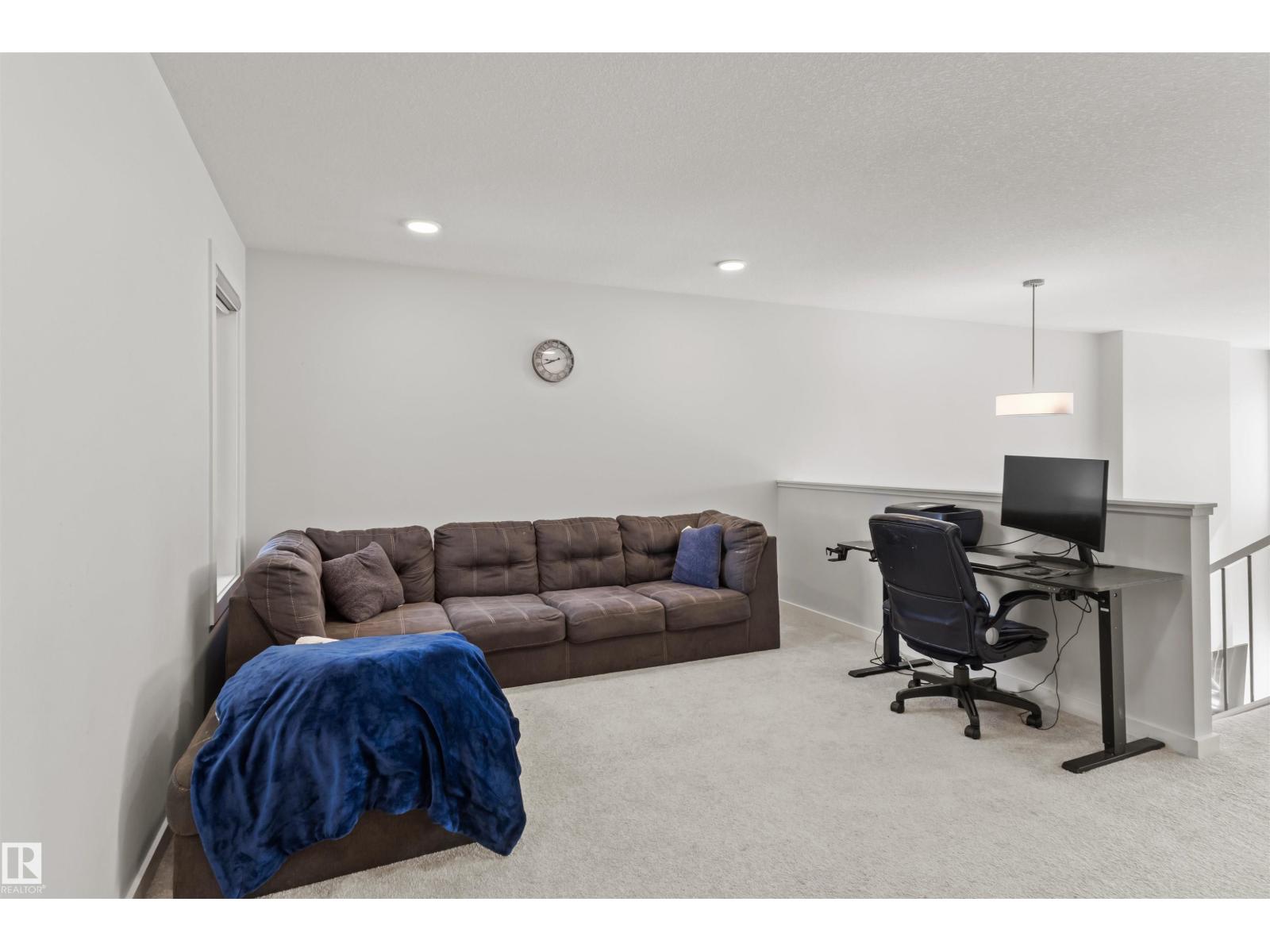 1471 PLUM CI SW - 21