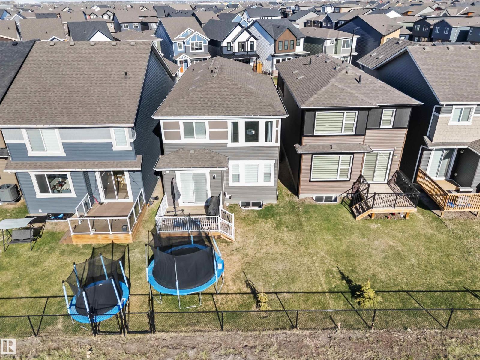 1471 PLUM CI SW - 34