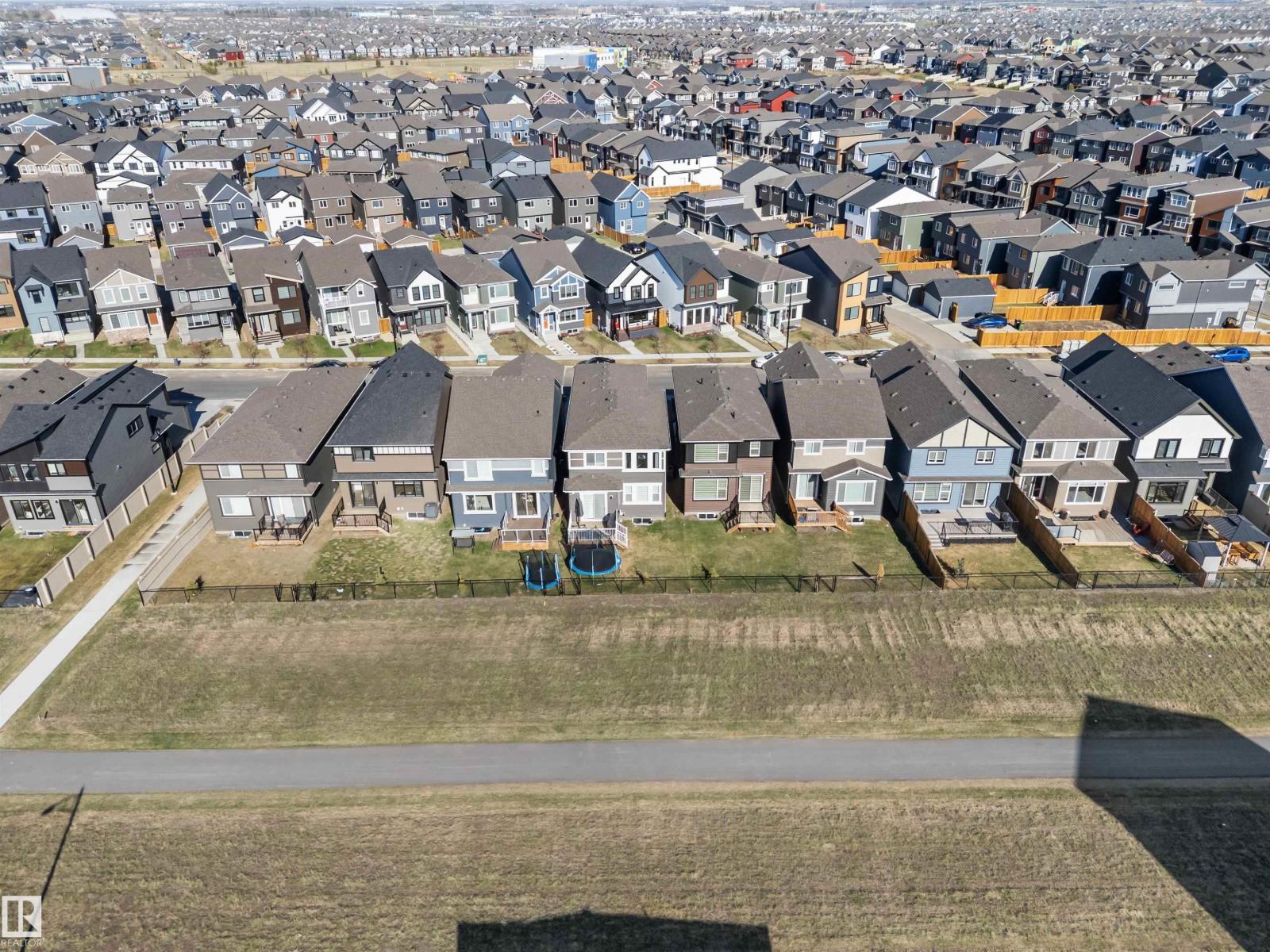 1471 PLUM CI SW - 35