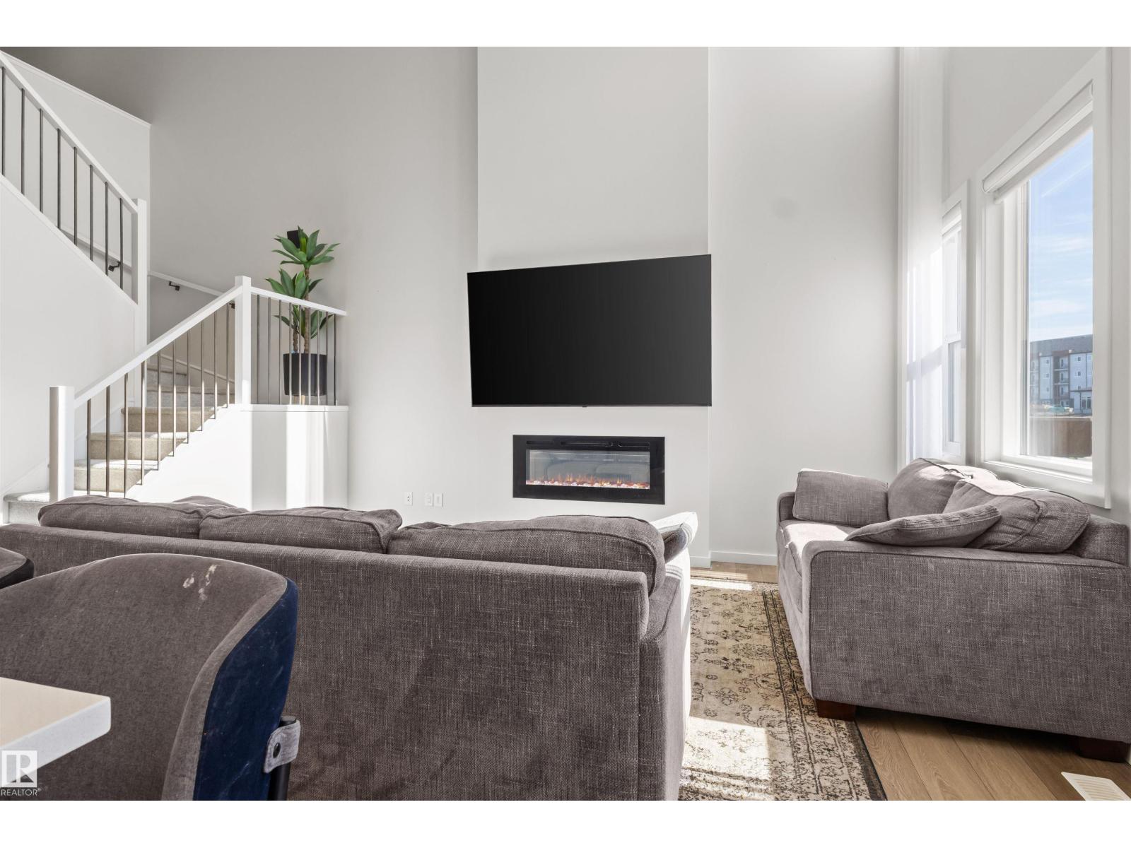 1471 PLUM CI SW - 9