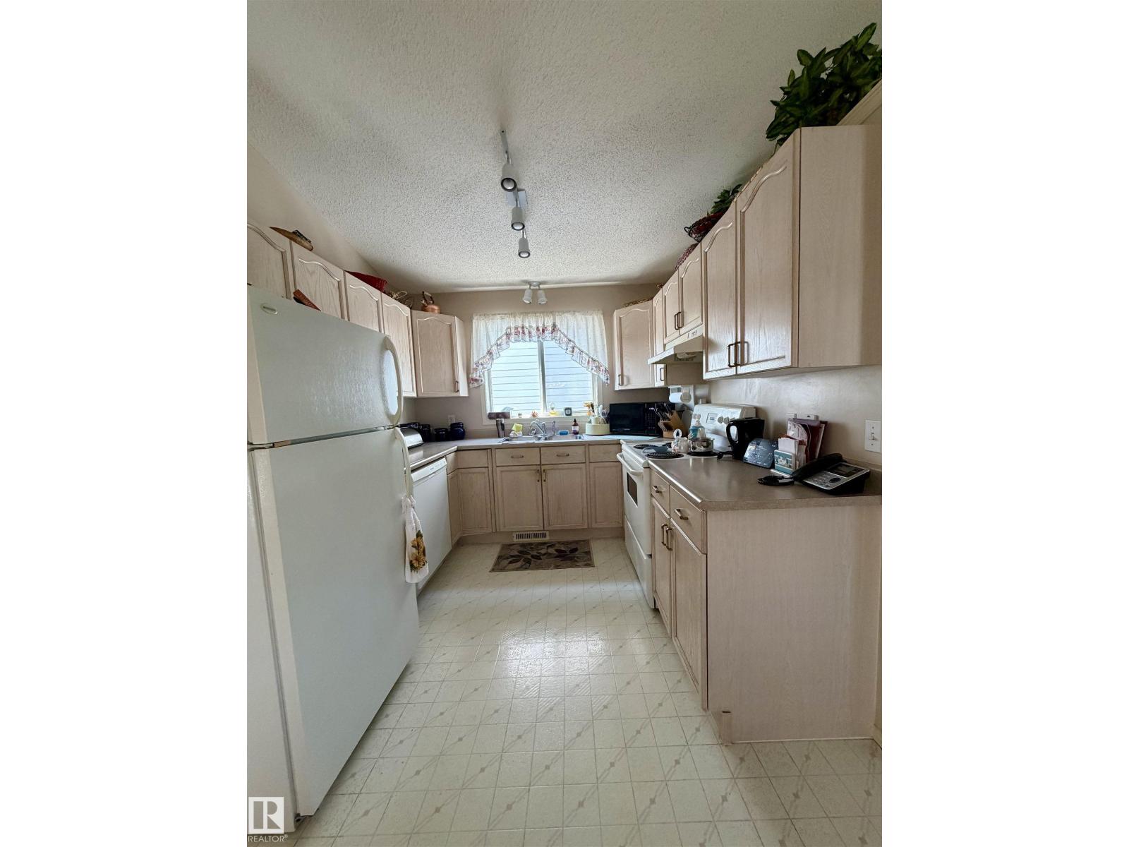 14839 47 ST NW - 8