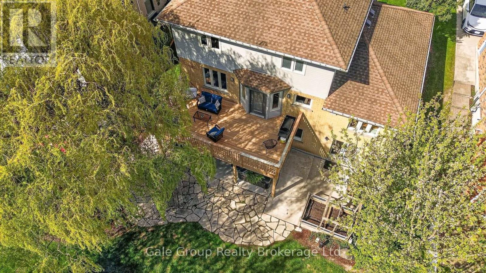 89 LINDSAY ROAD - Image 38