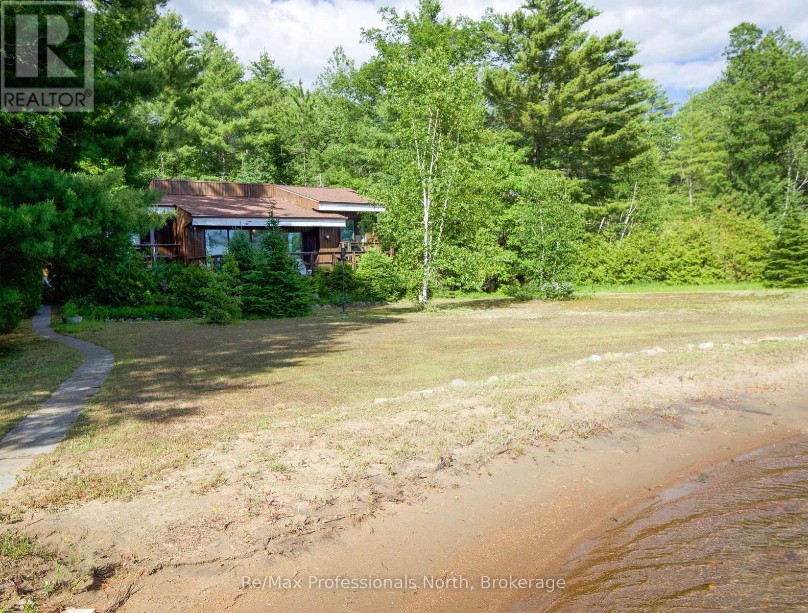 673 PENINSULA ROAD W - 1