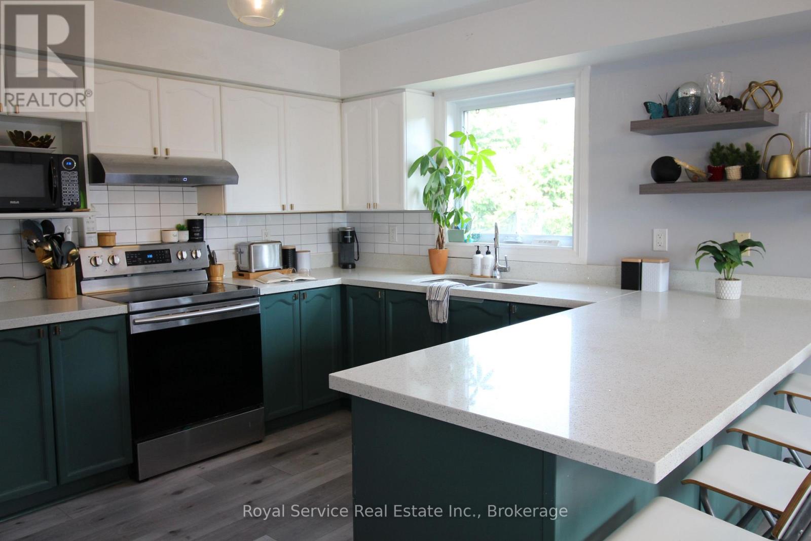 248 RUTTAN TERRACE - 2