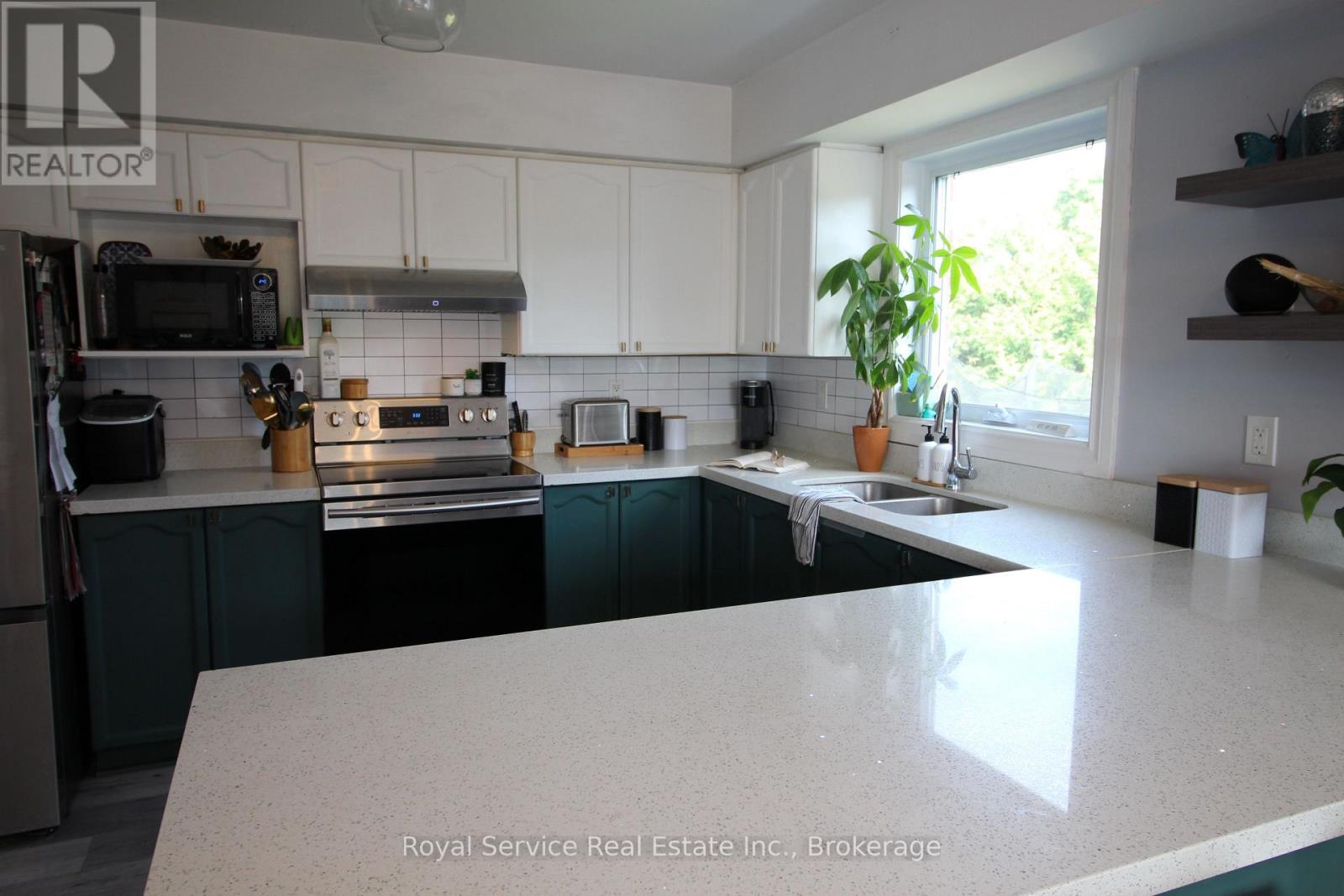 248 RUTTAN TERRACE - Image 3