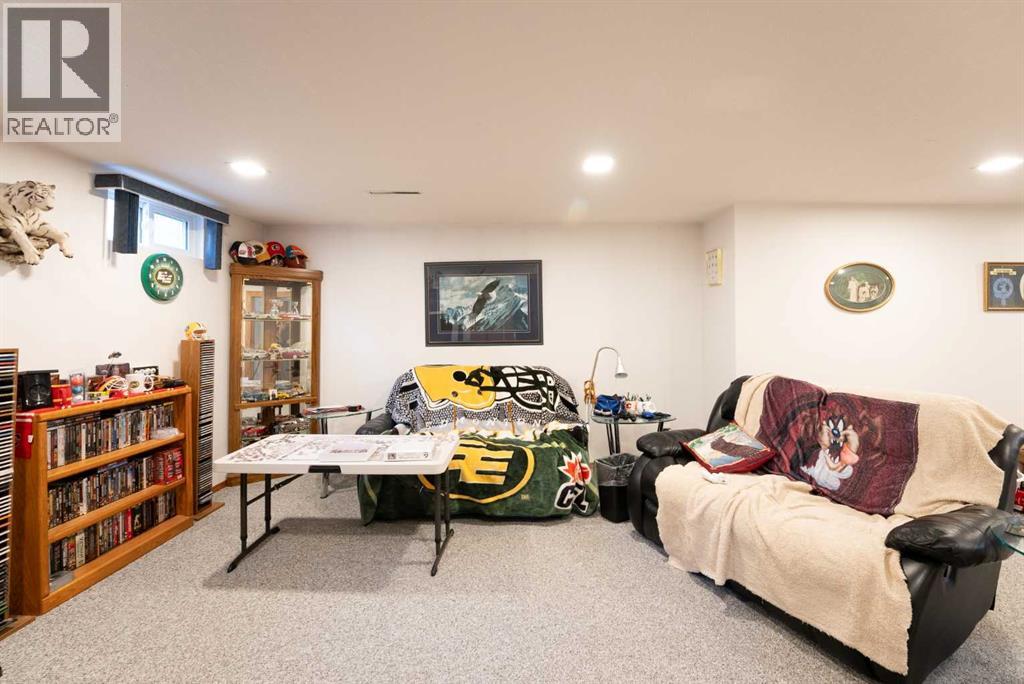 2084 19 Street N - Image 18