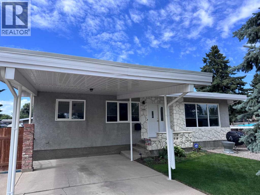 2084 19 Street N - Image 2