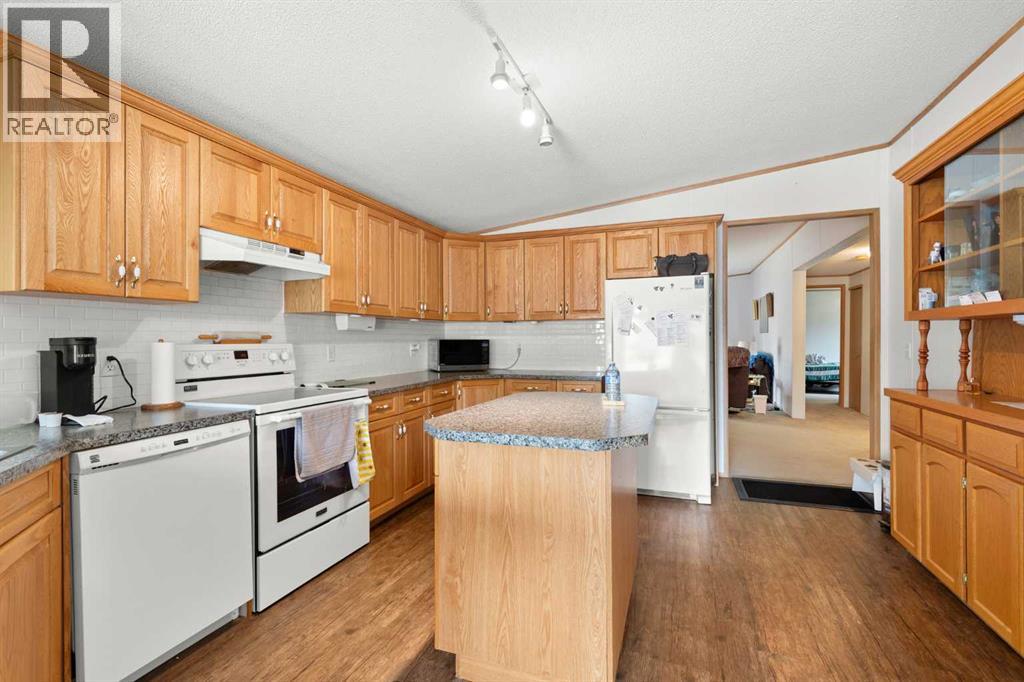 118, 1600 Strachan Road SE - 11