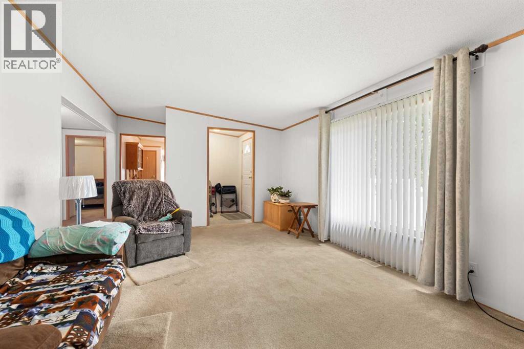 118, 1600 Strachan Road SE - 8