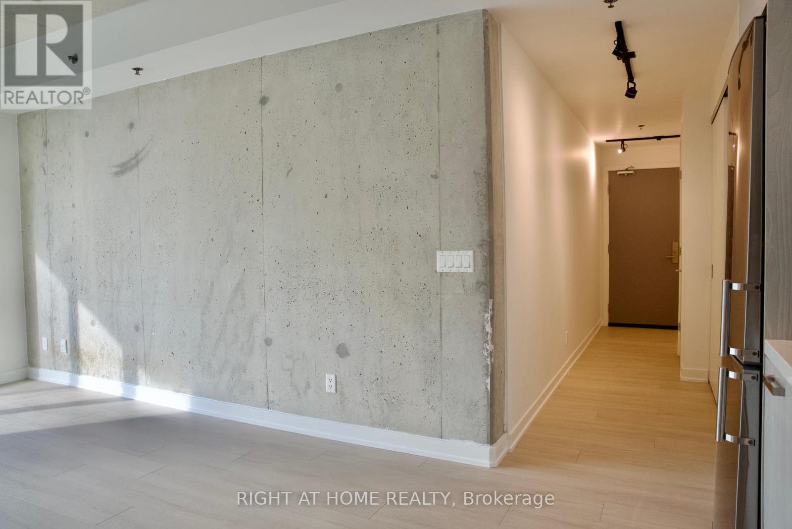 #310 203 CATHERINE STREET - 10
