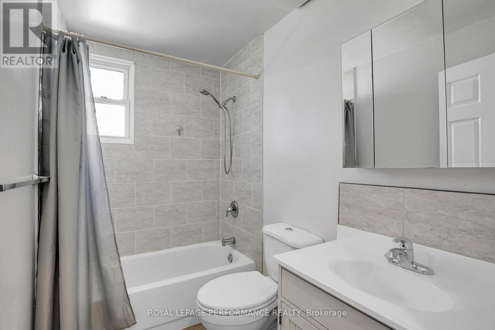 1482 LAPERRIERE AVENUE - 11