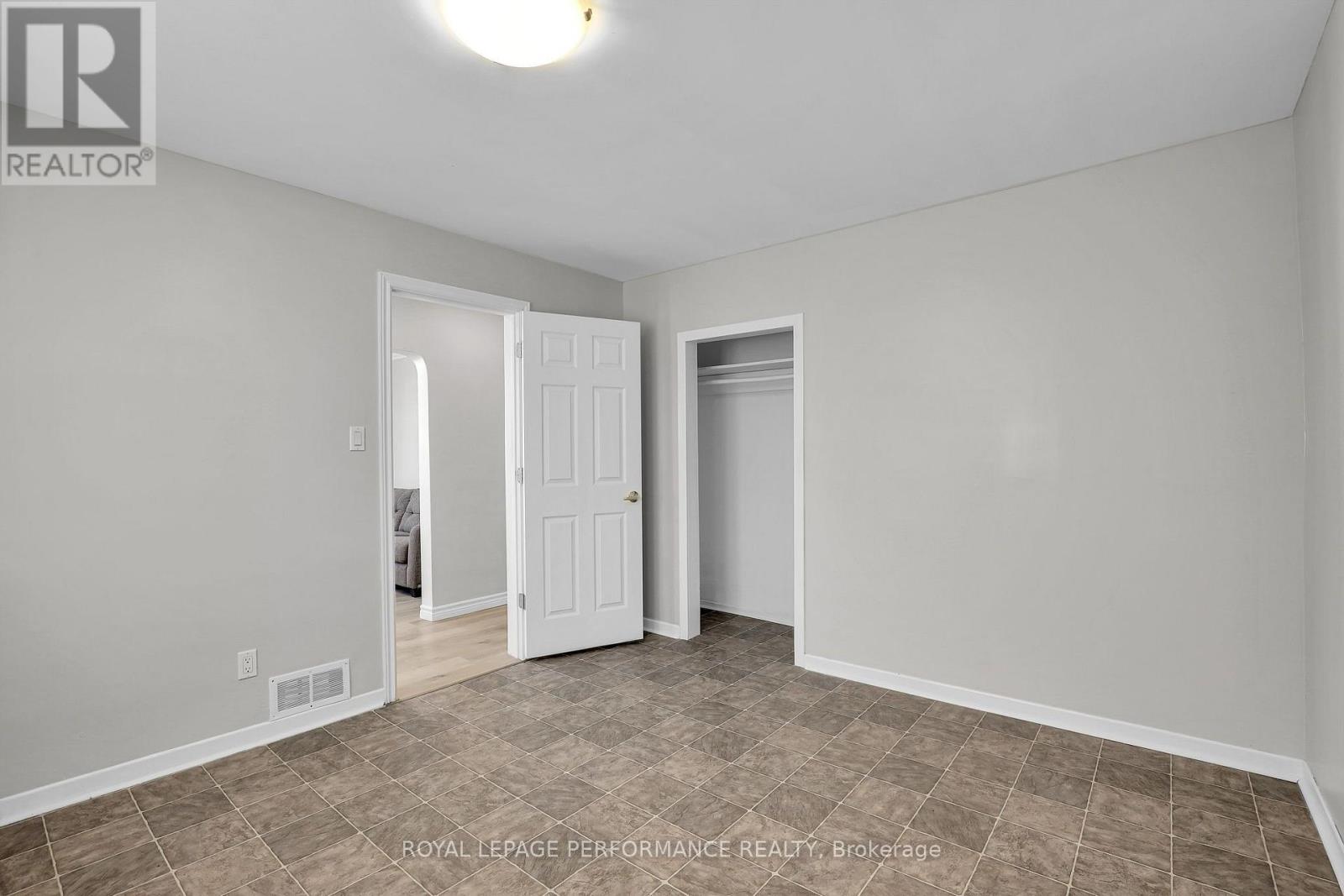 1482 LAPERRIERE AVENUE - 16