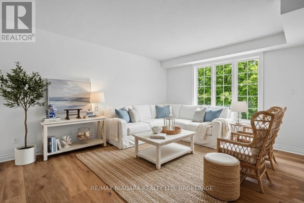 #202 250 LINWELL ROAD - 10