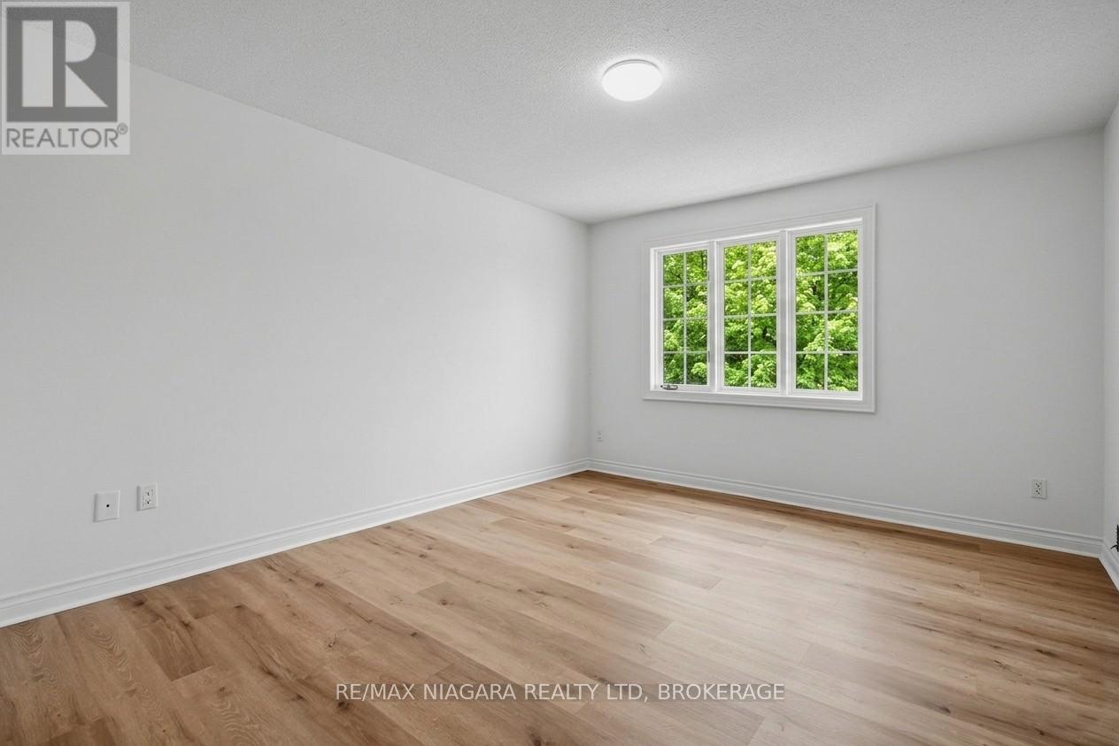 #202 250 LINWELL ROAD - 21