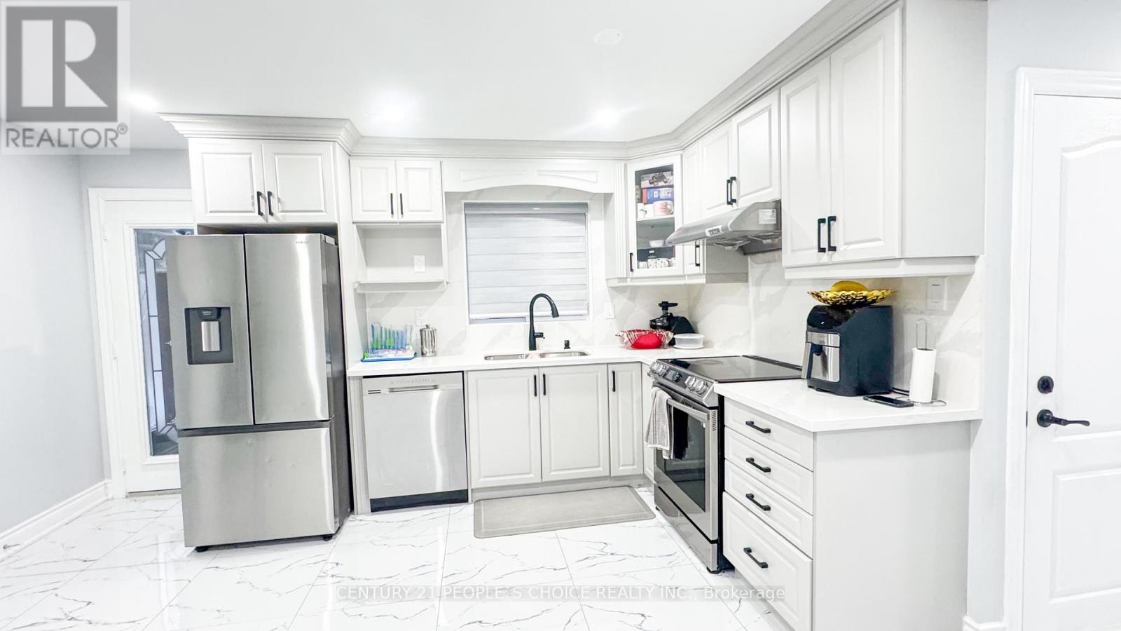 7 DALRAITH CRESCENT - 1
