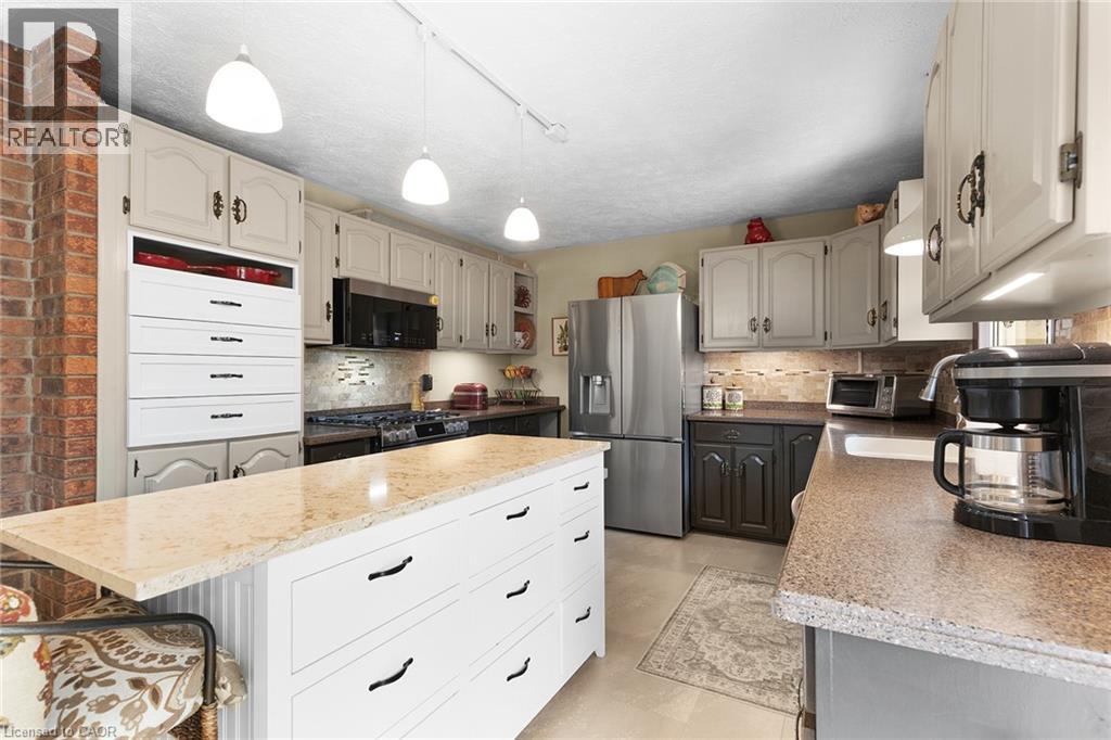 2733 RHINELAND Road - Image 26