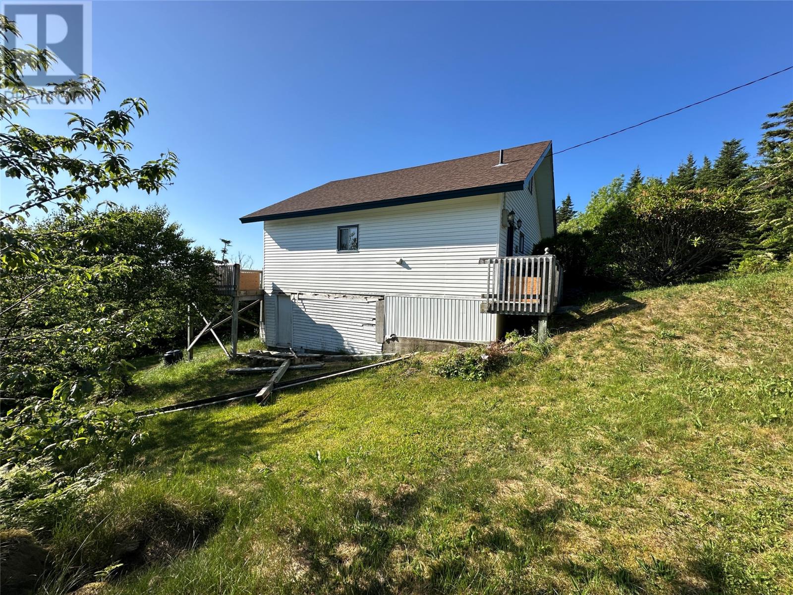 17 Junction Heights - 15