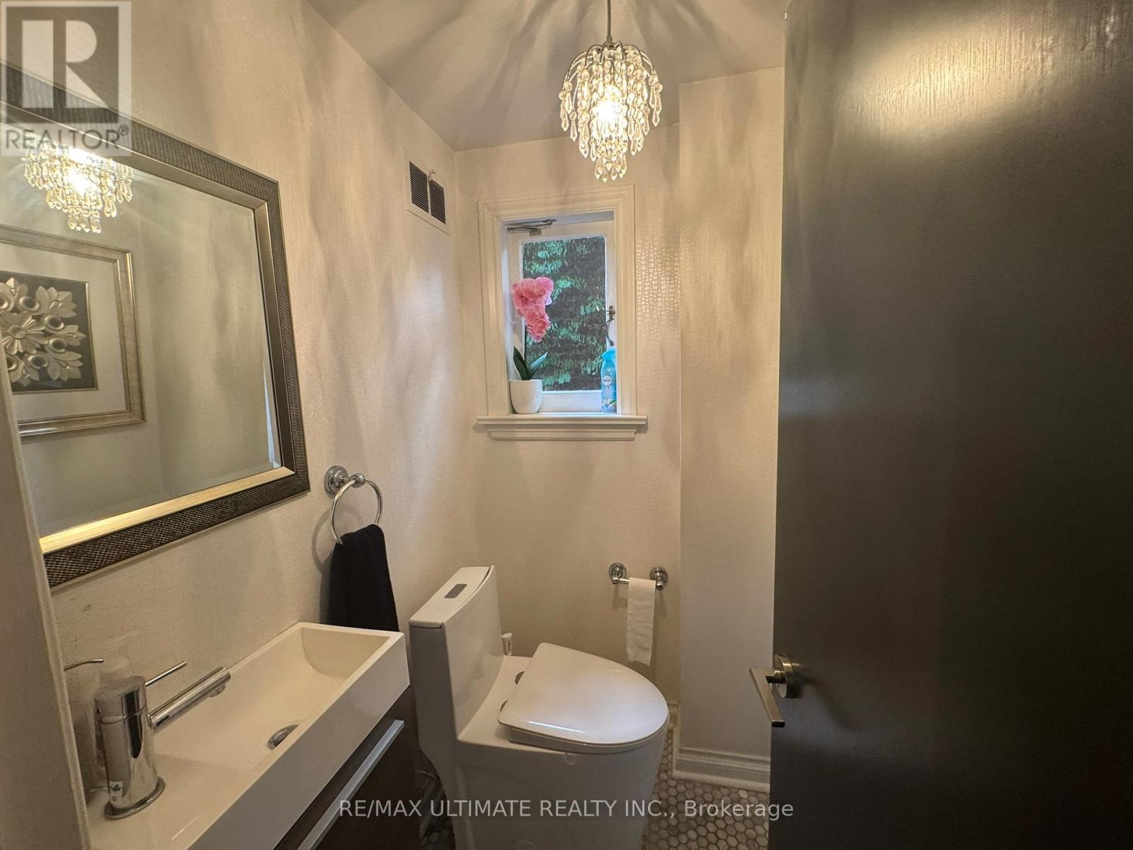 10 NOEL AVENUE - 10