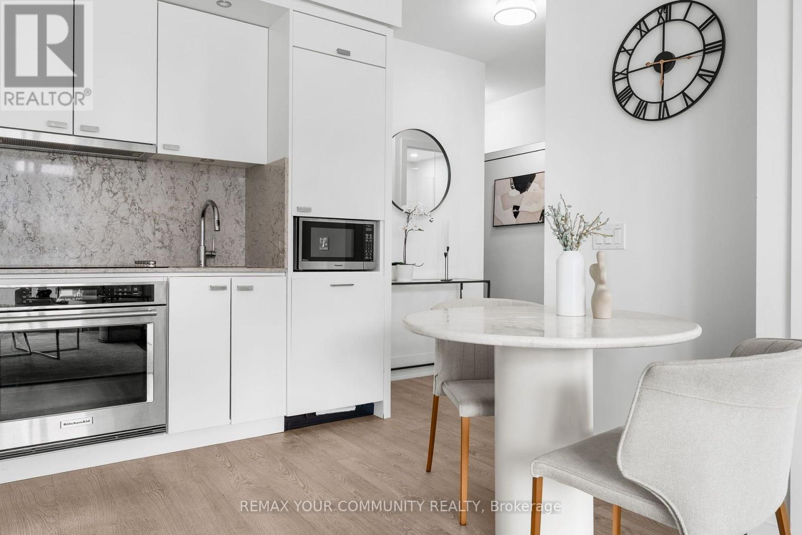 #2015 470 FRONT STREET - 17