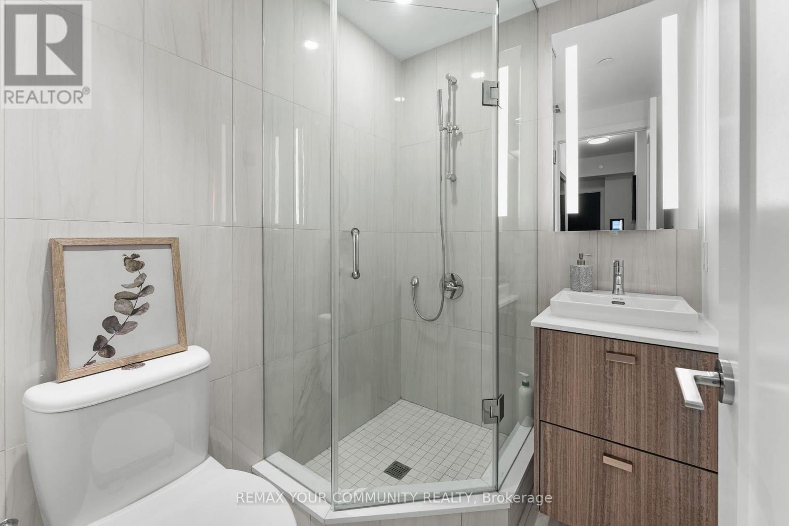 #2015 470 FRONT STREET - Image 9