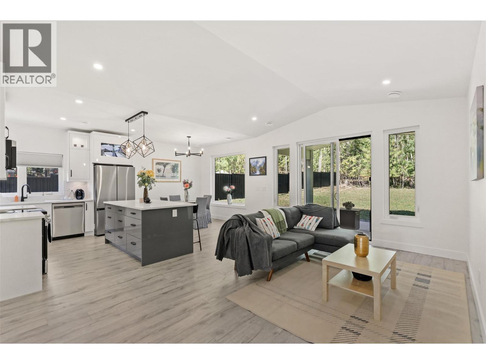 7670 Mountain Drive - 14