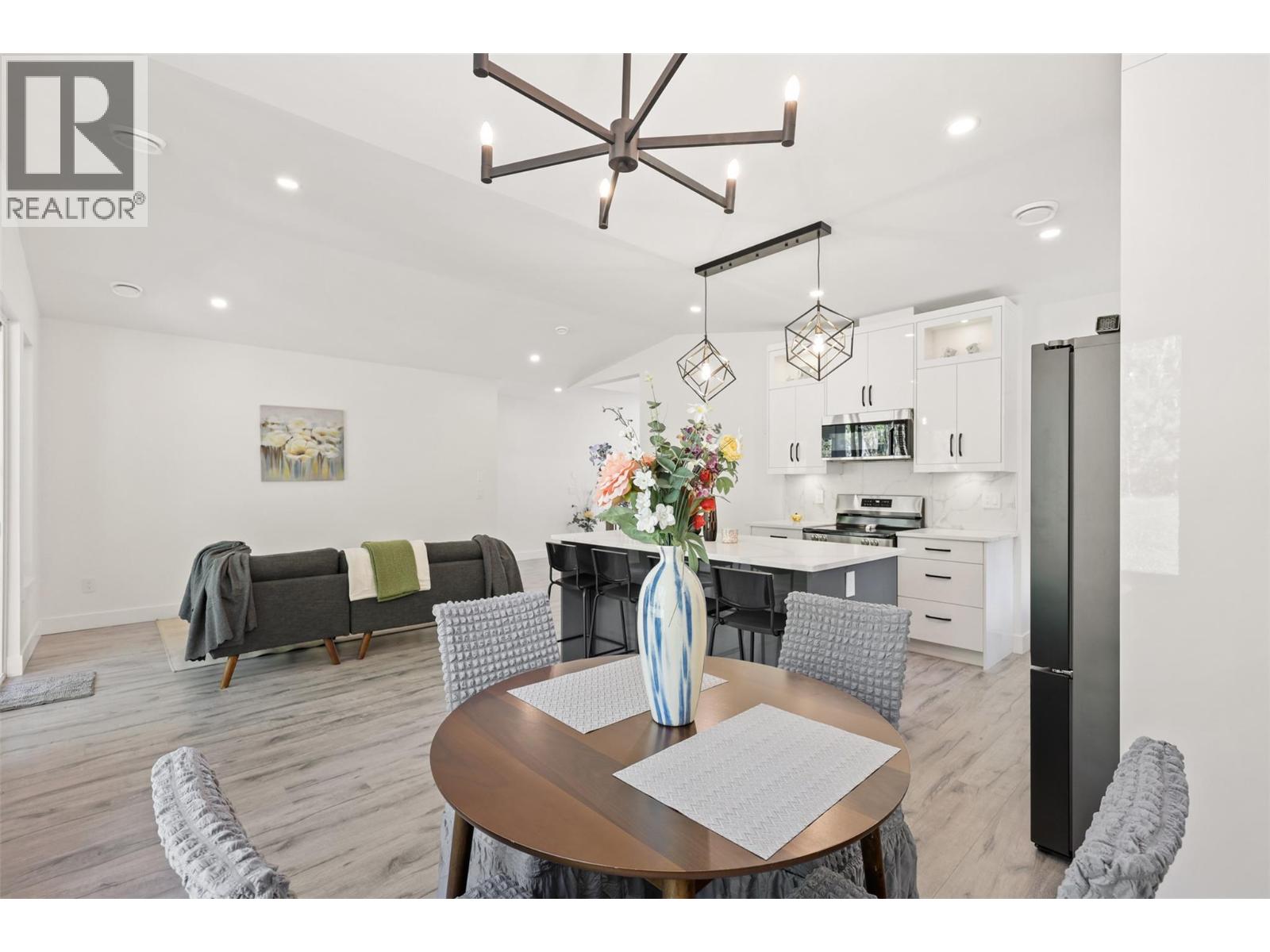 7670 Mountain Drive - Image 11