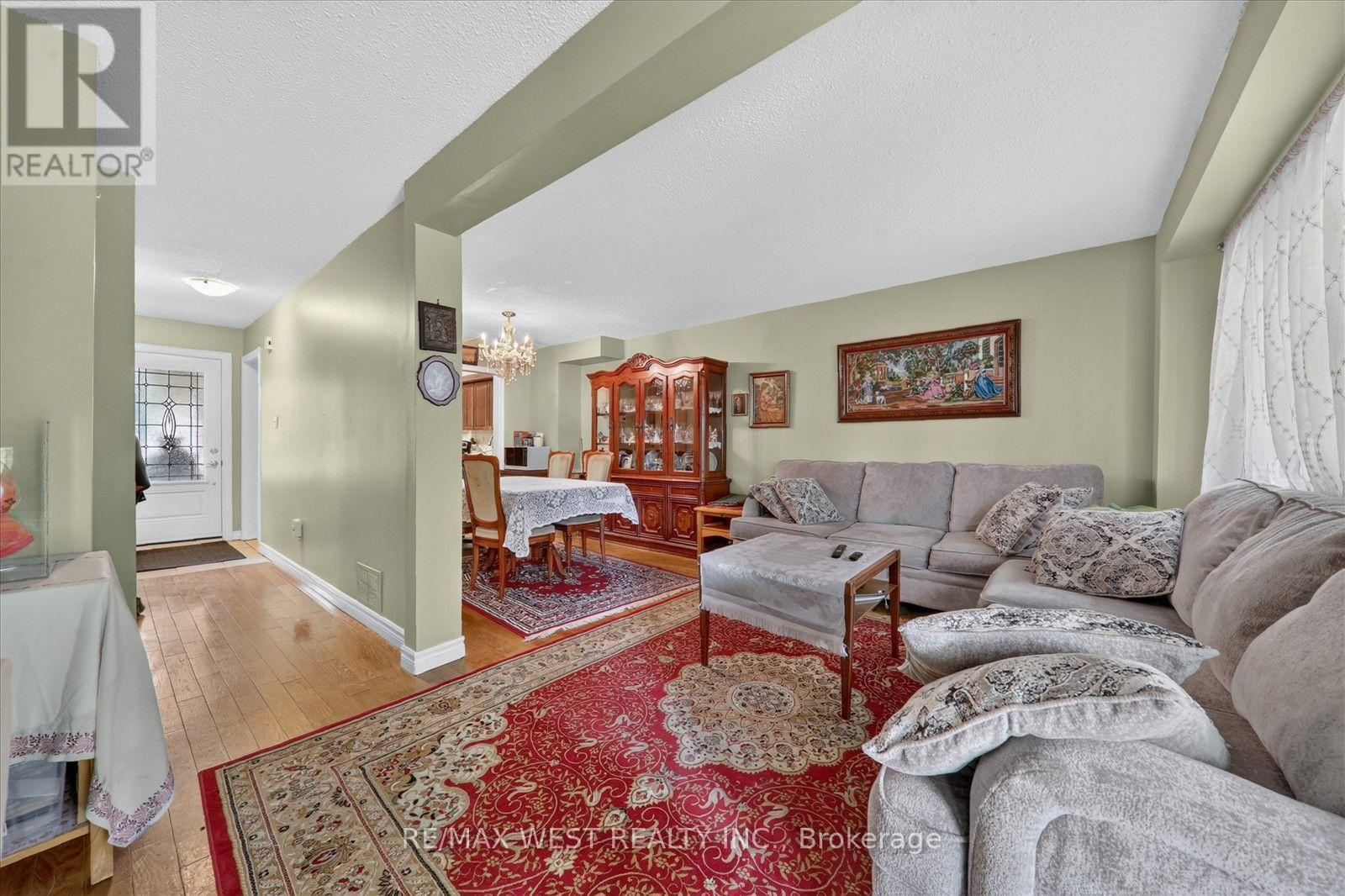 66 BUSHWOOD COURT - 12