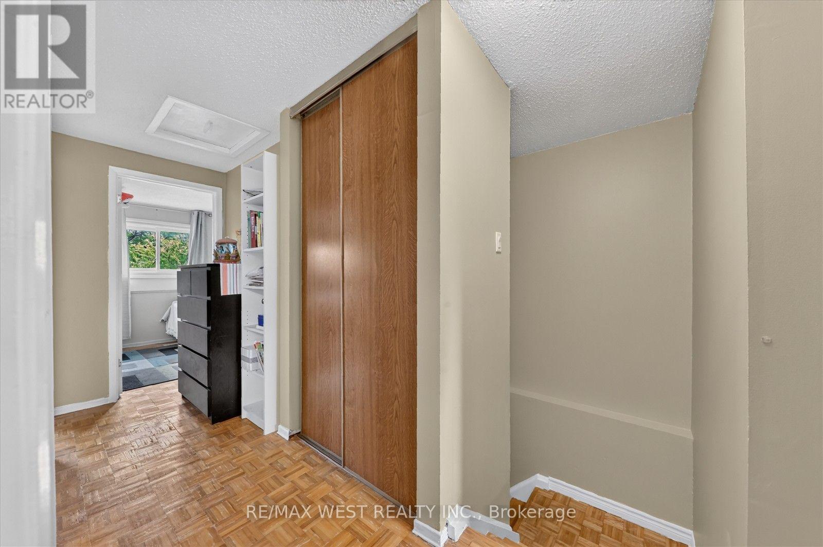 66 BUSHWOOD COURT - 16