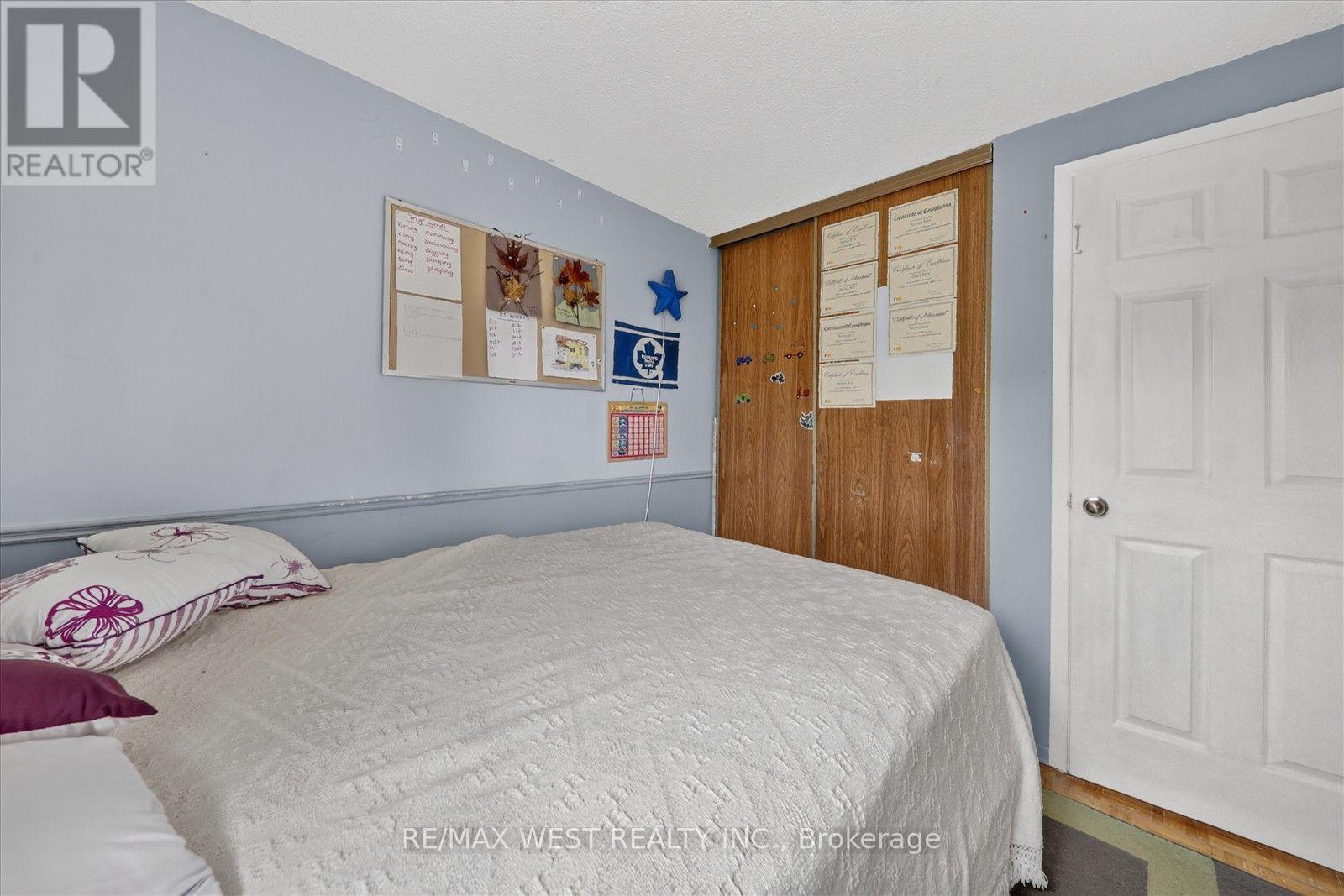 66 BUSHWOOD COURT - 24