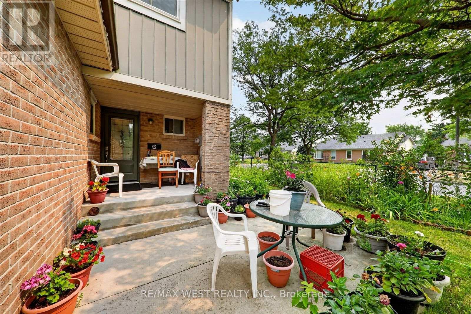 66 BUSHWOOD COURT - 4