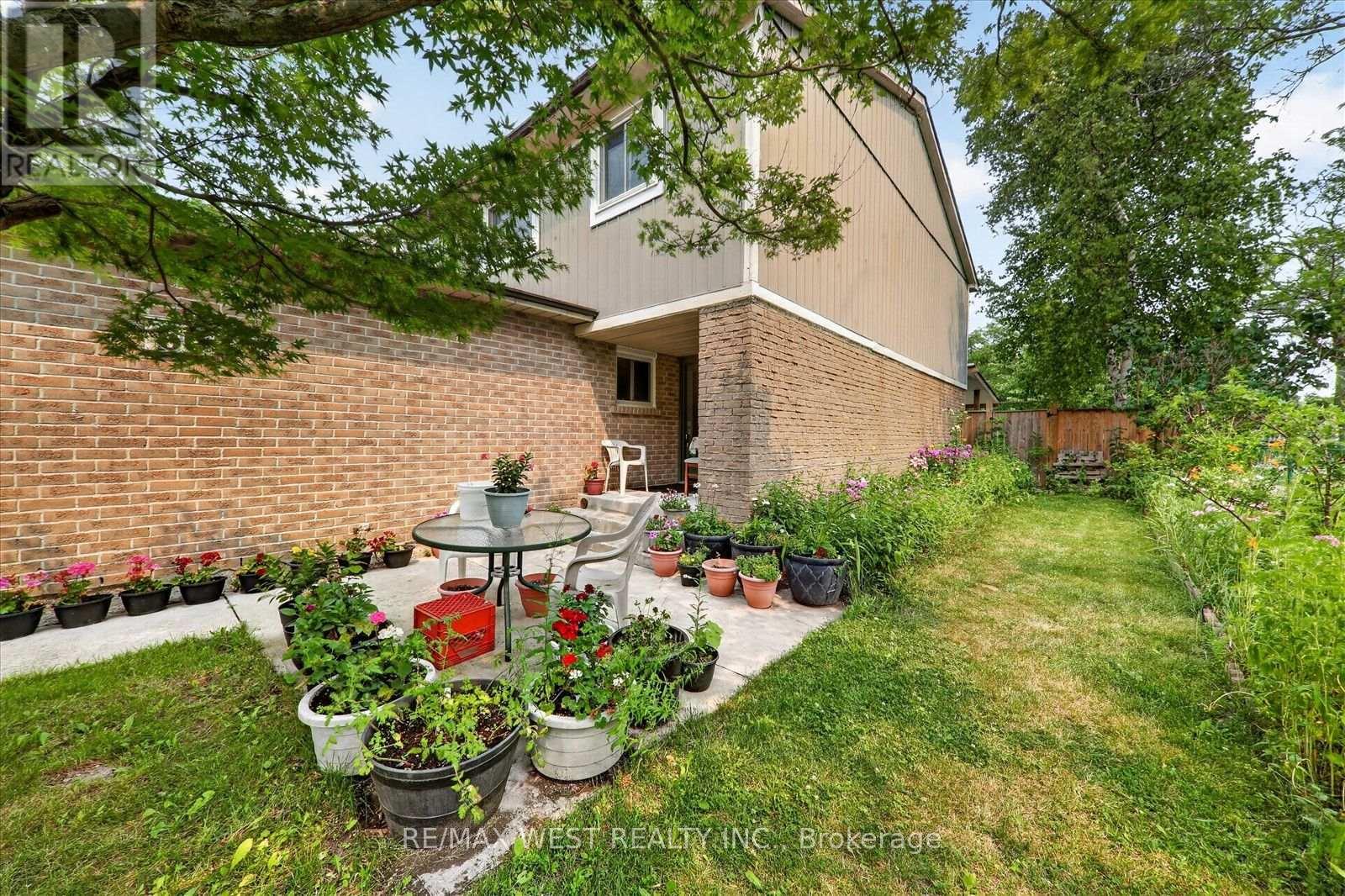66 BUSHWOOD COURT - 5