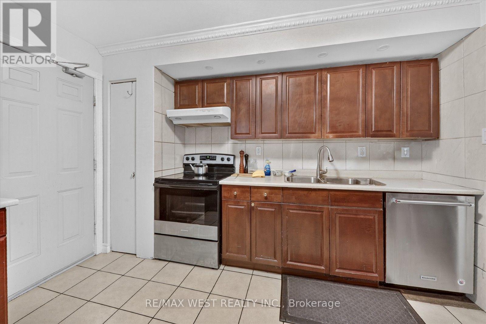 66 BUSHWOOD COURT - 9