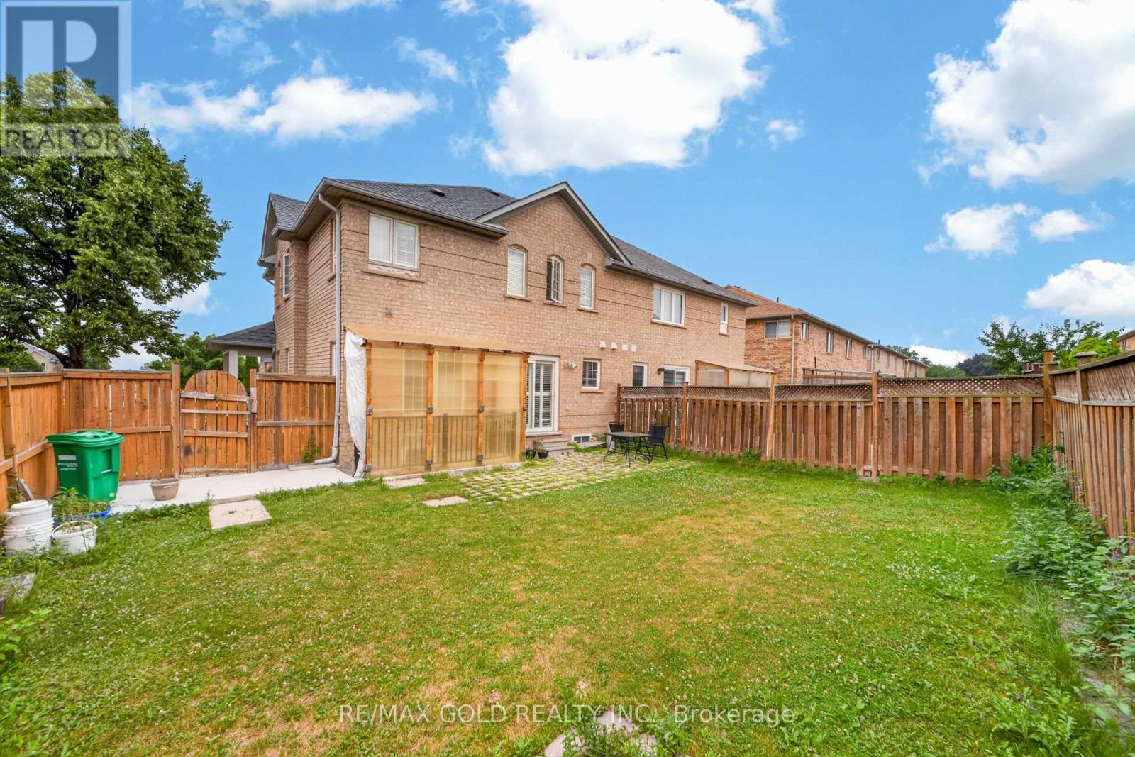52 JUNCTION CRESCENT - 47