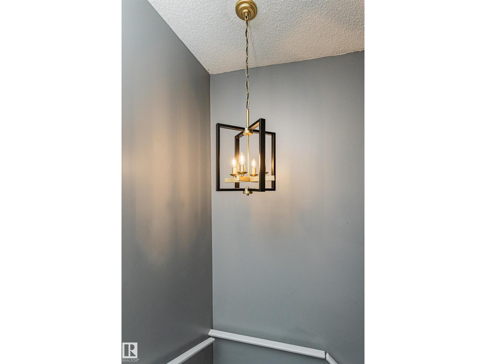 #134 10909 106 ST NW - 29
