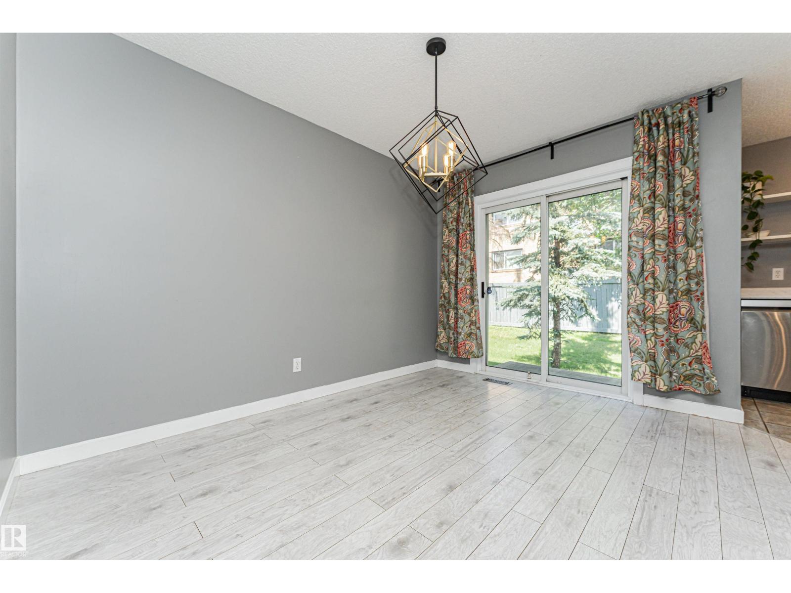 #134 10909 106 ST NW - 16