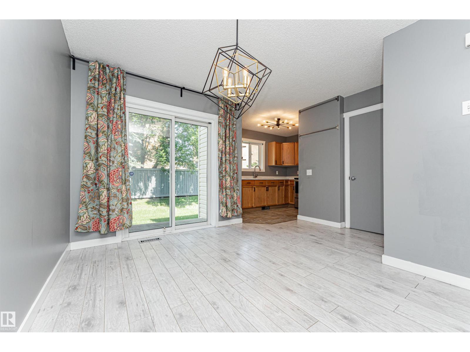 #134 10909 106 ST NW - 3
