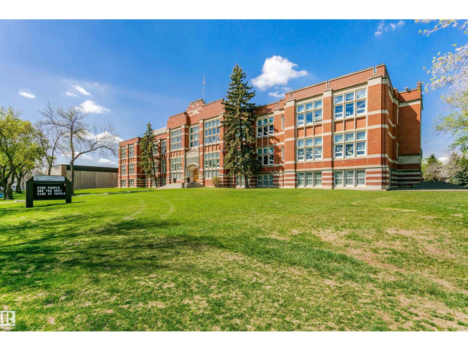 #134 10909 106 ST NW - 60