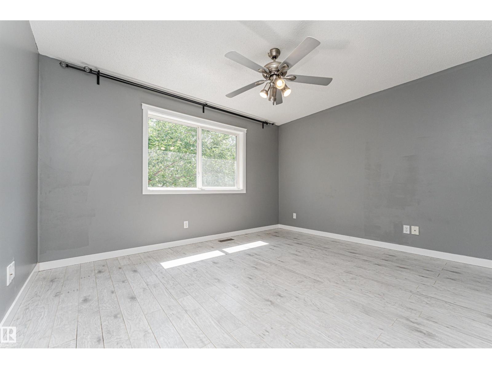 #134 10909 106 ST NW - 32