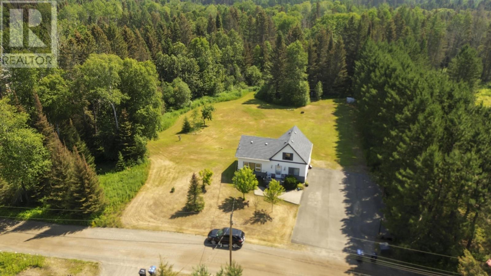 190 Lydia AVE - 3