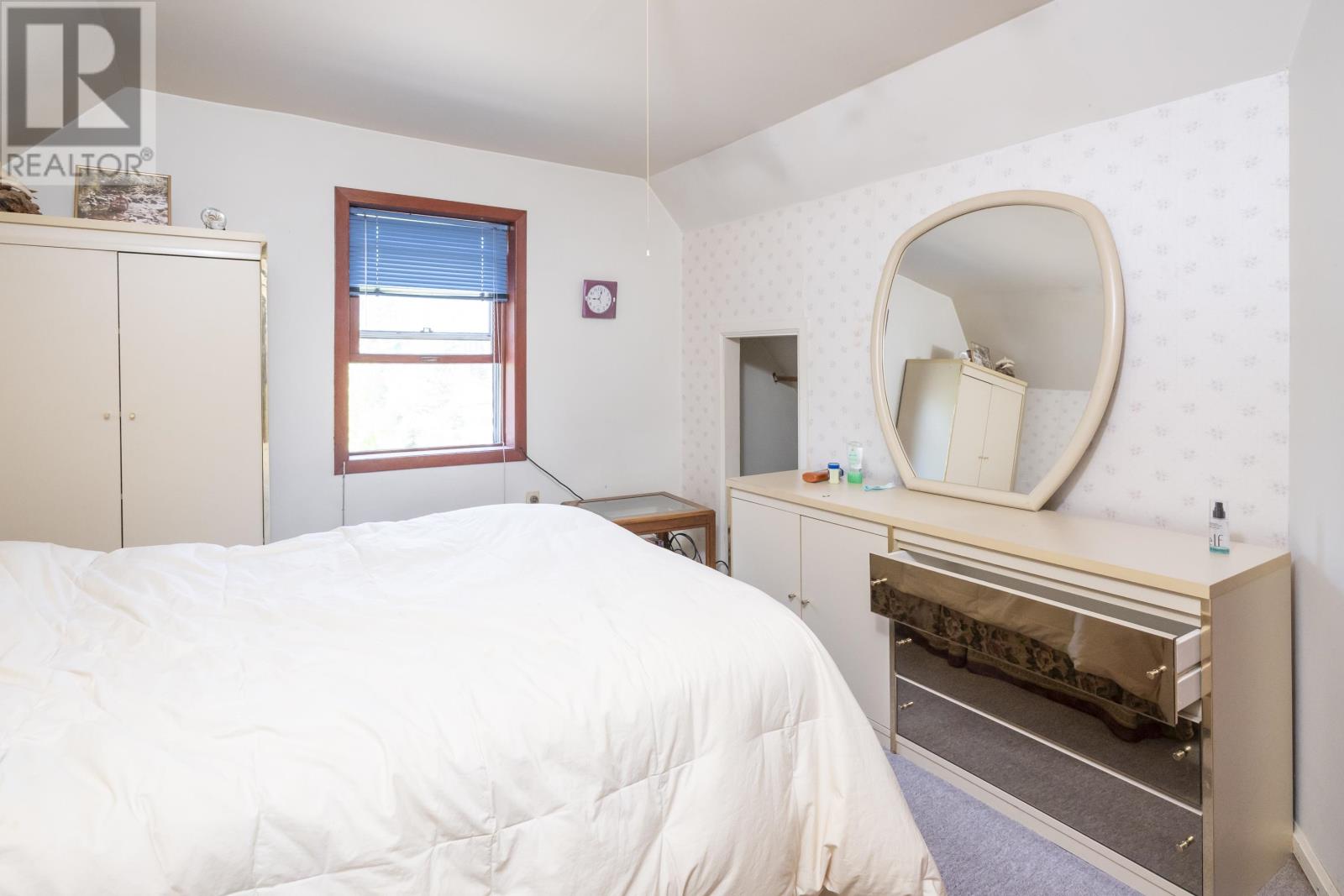 190 Lydia AVE - 21